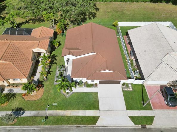 16255 SW 2nd Dr, Pembroke Pines FL 33027