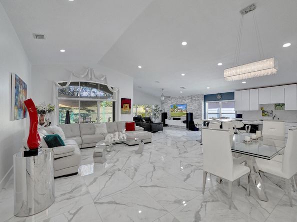 16255 SW 2nd Dr, Pembroke Pines FL 33027