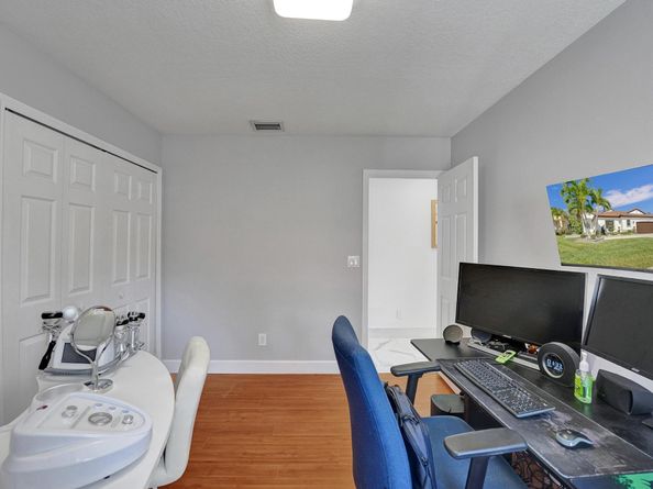 16255 SW 2nd Dr, Pembroke Pines FL 33027