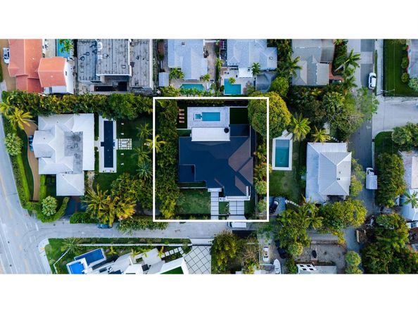 258 33rd Court, West Palm Beach FL 33407