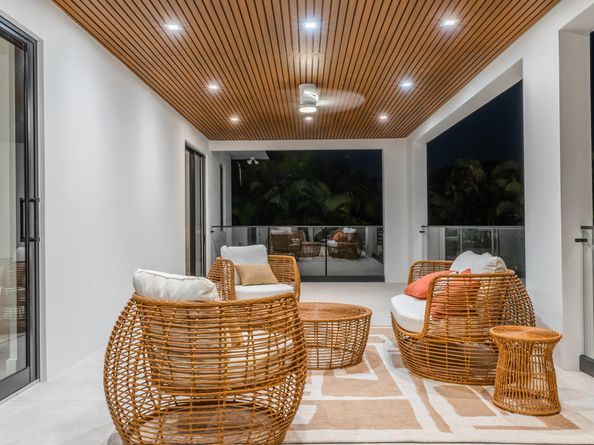 258 33rd Court, West Palm Beach FL 33407