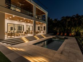 258 33rd Court, West Palm Beach FL 33407