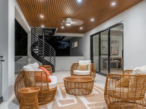 258 33rd Court, West Palm Beach FL 33407