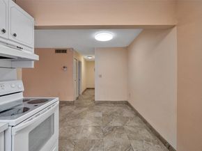 2010 Fillmore St 202, Hollywood FL 33020
