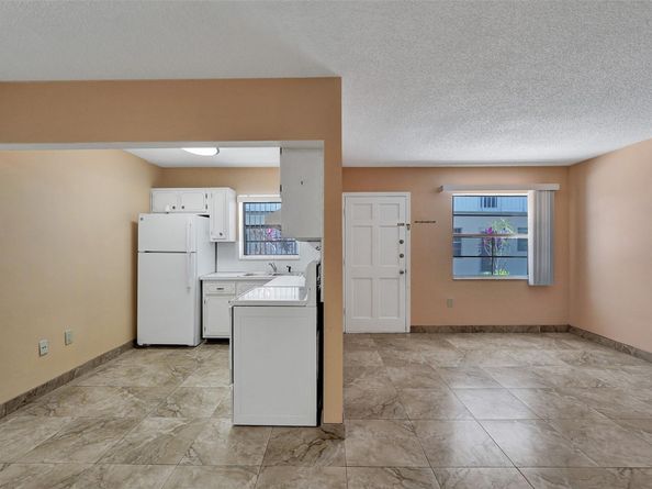 2010 Fillmore St 202, Hollywood FL 33020