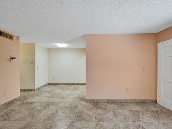 2010 Fillmore St 202, Hollywood FL 33020