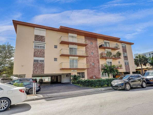 2010 Fillmore St 202, Hollywood FL 33020