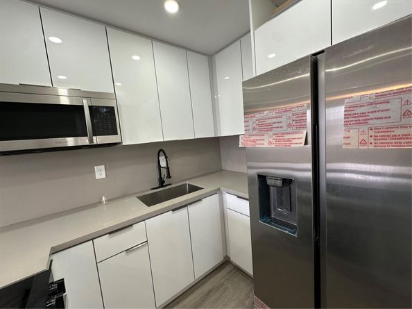 9061 Sunrise Lakes Blvd 212, Sunrise FL 33322