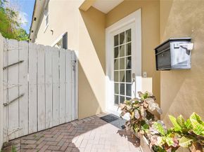423 SW 16th St, Fort Lauderdale FL 33315