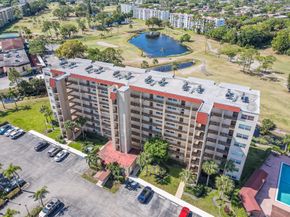 3465 Via Poinciana 606, Lake Worth FL 33467