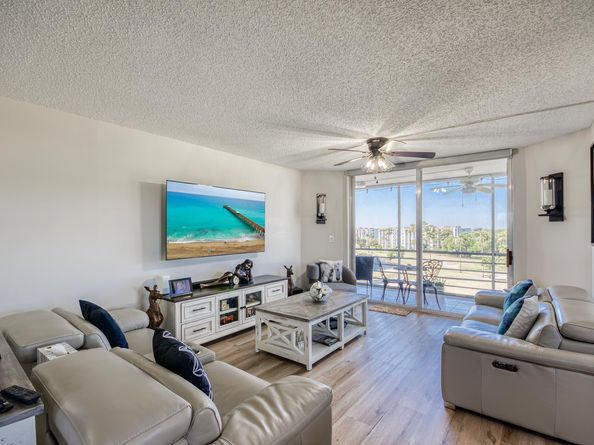 3465 Via Poinciana 606, Lake Worth FL 33467