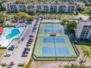 3465 Via Poinciana 606, Lake Worth FL 33467