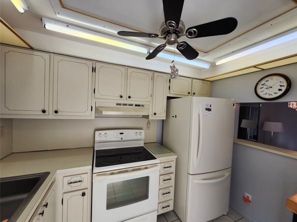 9661 Sunrise Lakes Blvd 302, Sunrise FL 33322