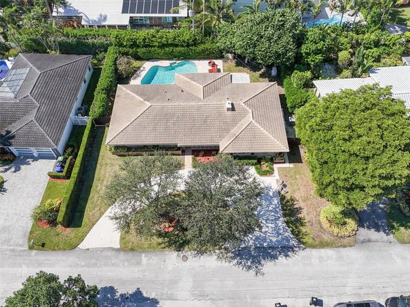 2517 NE 26th Ter, Fort Lauderdale FL 33305