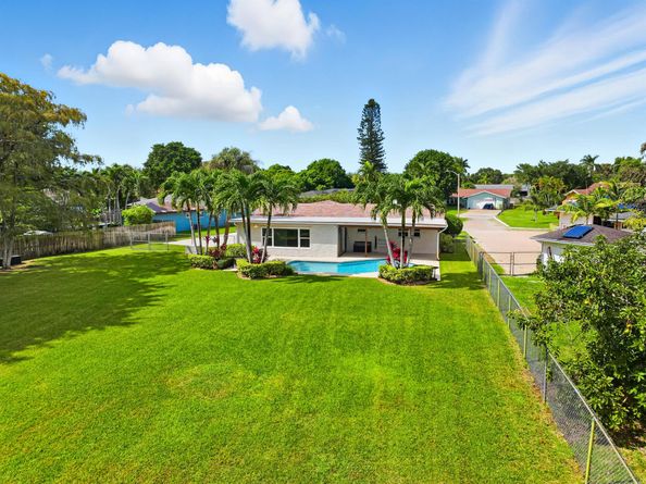 166 Alcazar Street, Royal Palm Beach FL 33411