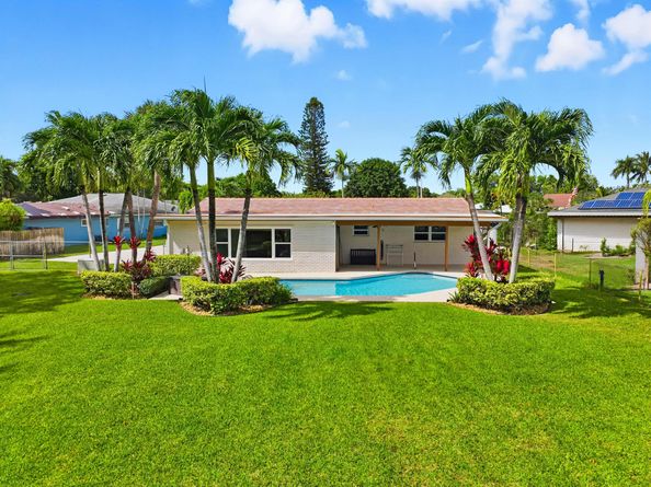 166 Alcazar Street, Royal Palm Beach FL 33411
