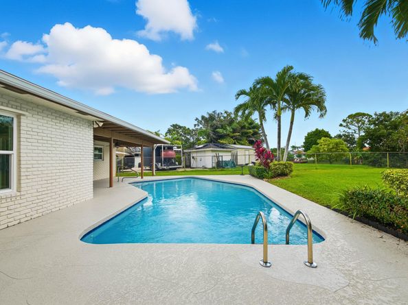 166 Alcazar Street, Royal Palm Beach FL 33411