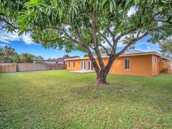 5160 SW 18th Ct, Plantation FL 33317