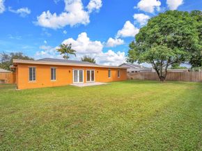 5160 SW 18th Ct, Plantation FL 33317