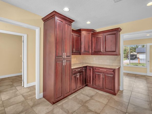 5160 SW 18th Ct, Plantation FL 33317