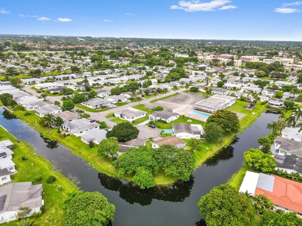 6700 NW 16th Street, Margate FL 33063