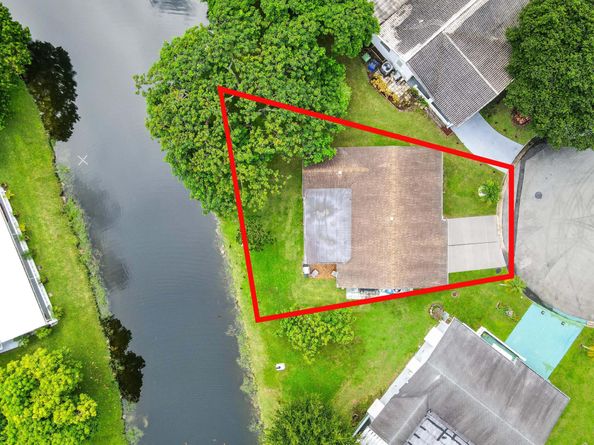 6700 NW 16th Street, Margate FL 33063