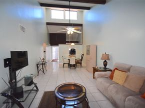 1713 NW 73rd Ave 34, Plantation FL 33313