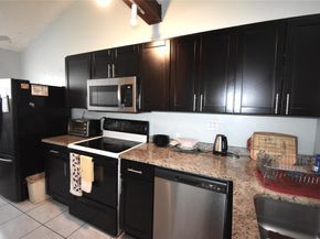 1713 NW 73rd Ave 34, Plantation FL 33313