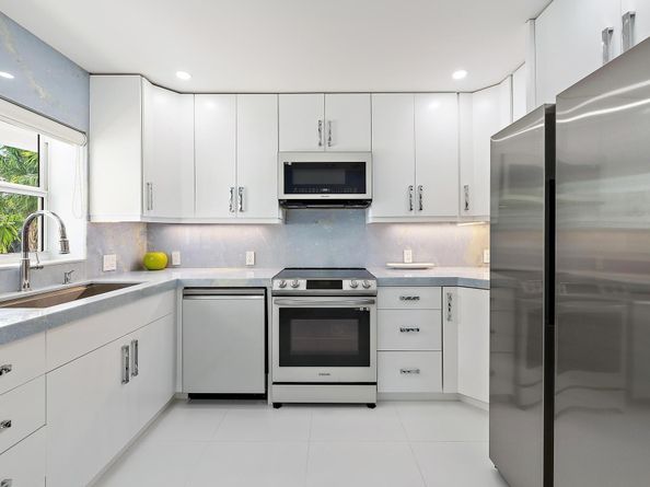 300 S Ocean Boulevard 2e, Palm Beach FL 33480