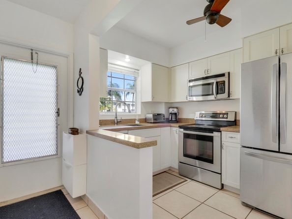 298 SE 6th Avenue 6, Pompano Beach FL 33060