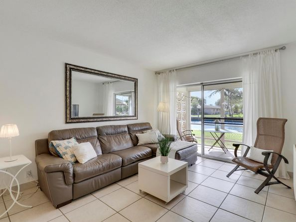 298 SE 6th Avenue 6, Pompano Beach FL 33060