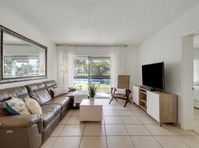 298 SE 6th Avenue 6, Pompano Beach FL 33060