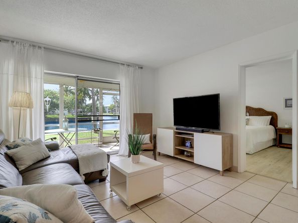298 SE 6th Avenue 6, Pompano Beach FL 33060