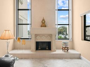 364 Golfview Road 506, North Palm Beach FL 33408