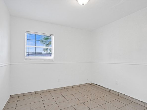 16920 NW 53rd Ave, Miami Gardens FL 33055