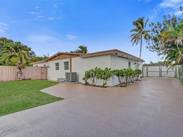 16920 NW 53rd Ave, Miami Gardens FL 33055