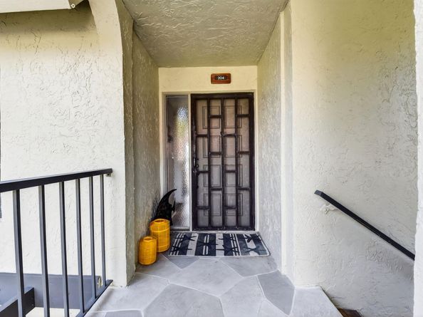 5785 Fairway Park Court 204, Boynton Beach FL 33437
