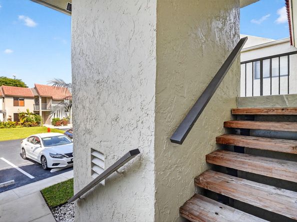5785 Fairway Park Court 204, Boynton Beach FL 33437