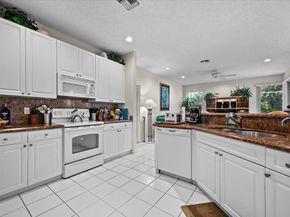 180 Egret Circle, Greenacres FL 33413
