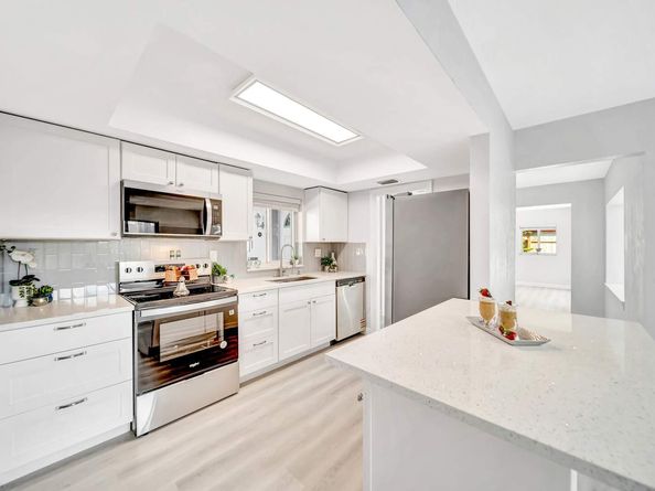 6812 Rio Pinar, North Lauderdale FL 33068