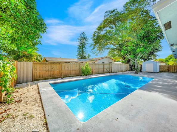 6812 Rio Pinar, North Lauderdale FL 33068