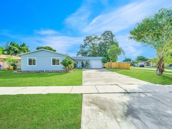 6812 Rio Pinar, North Lauderdale FL 33068