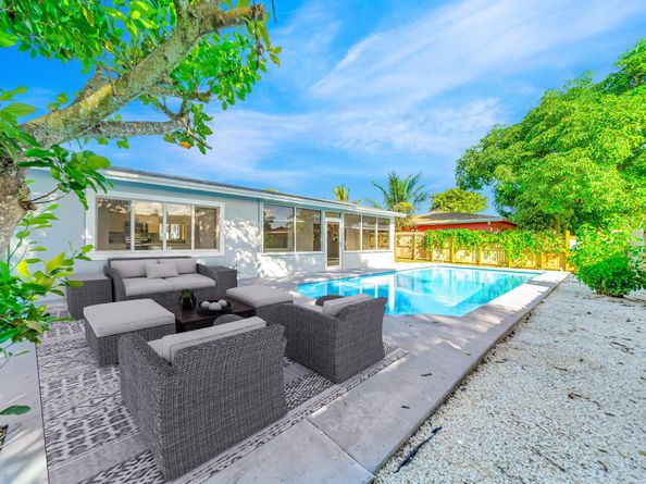 6812 Rio Pinar, North Lauderdale FL 33068