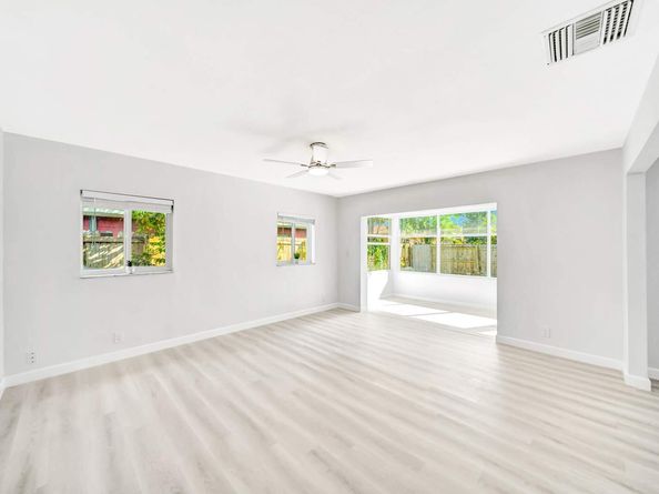 6812 Rio Pinar, North Lauderdale FL 33068