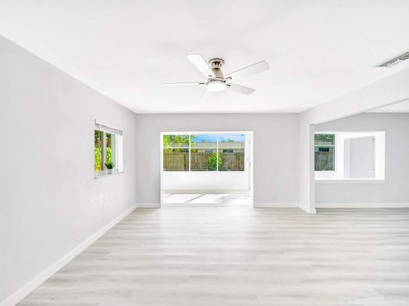 6812 Rio Pinar, North Lauderdale FL 33068