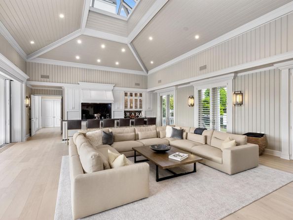 2989 Spanish River Road, Boca Raton FL 33432