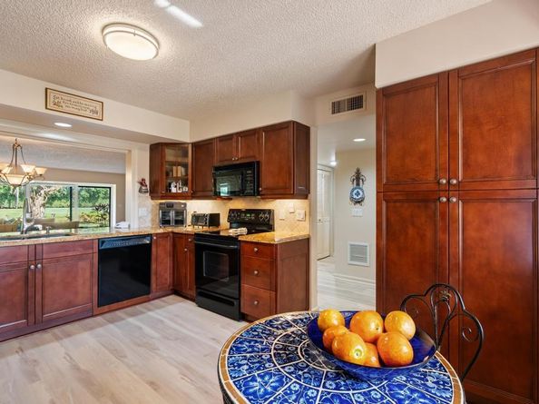 6432 Aspen Glen Circle, Boynton Beach FL 33437