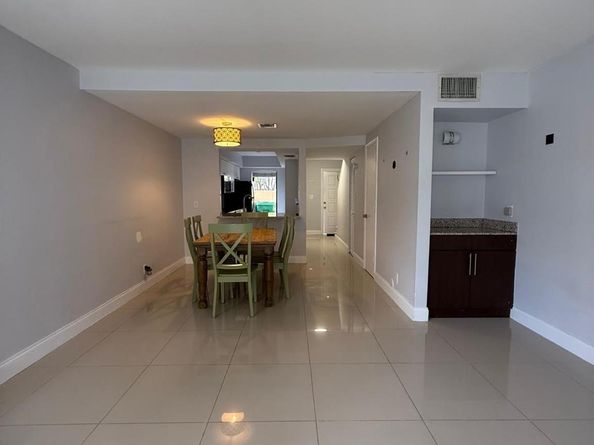 11596 NW 45th St 4, Coral Springs FL 33065