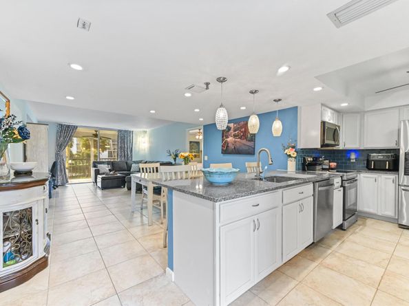 198 NW 67th Street 207, Boca Raton FL 33487