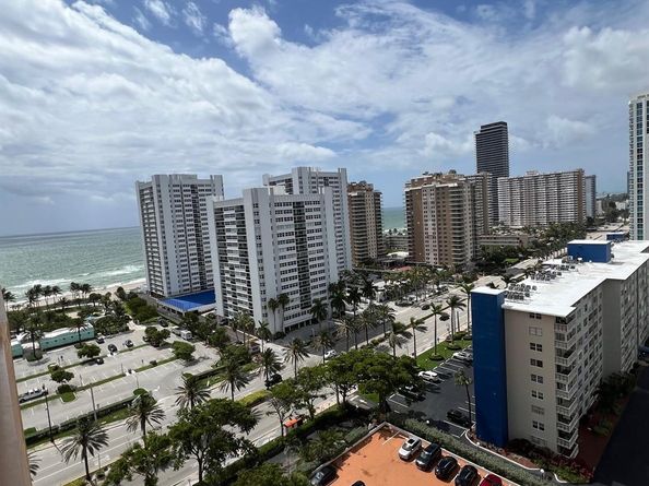 1865 S Ocean Dr 17H, Hallandale Beach FL 33009